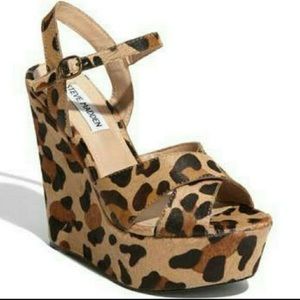 Steve Madden Wedge fur leopard heel